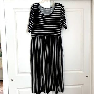 Striped Short Sleeve Dress w/ Pockets 2XL
